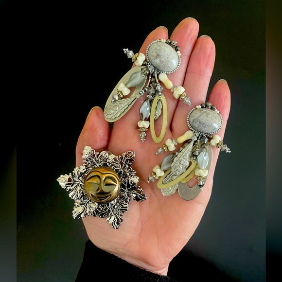 chipita Jewelry - 🩶 Signed Artisan CHIPITA Kirk’s Folly style Earrings 🩶